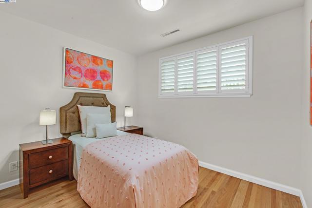 30847 Prestwick Ave, Hayward CA: https://media.crmls.org/mediaz/7d262fbe-61d1-4cd8-9408-9aaedf40d8c3.jpg