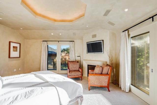 26140 Rancho Manuella Lane, Los Altos Hills CA: https://media.crmls.org/mediaz/7d2771a5-d91c-4919-a58b-e4dda4ae084e.jpg