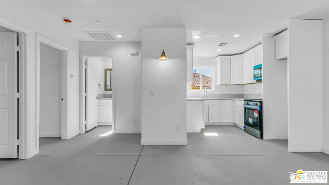 13704 Sarita Drive, Desert Hot Springs CA: https://media.crmls.org/mediaz/7d277813-4e77-422b-9ffe-400546822eb3.jpg