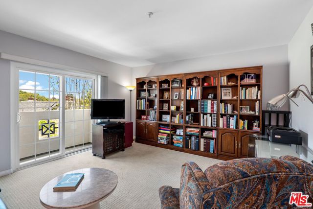 1948 Malcolm Avenue, Los Angeles CA: https://media.crmls.org/mediaz/7d27e82f-ab5b-4b28-858c-74d0ca00835d.jpg
