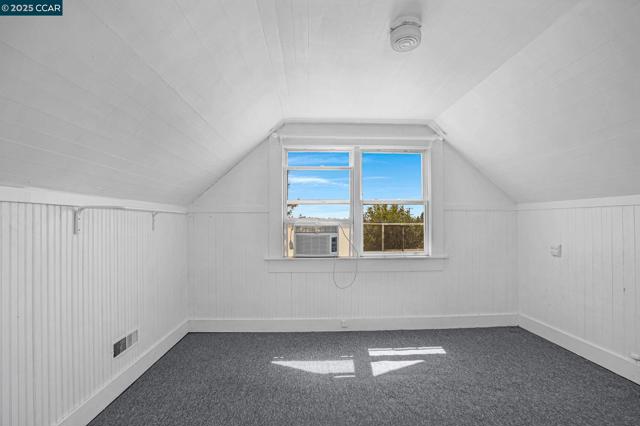 2006 Parker St, Berkeley CA: https://media.crmls.org/mediaz/7d27fa53-fe3e-44cf-aaeb-ce6243df9e99.jpg