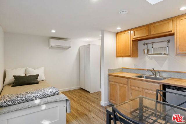6308 Paseo Canyon Drive, Malibu CA: https://media.crmls.org/mediaz/7d281300-ee28-45d2-91d1-a350f2f503c4.jpg