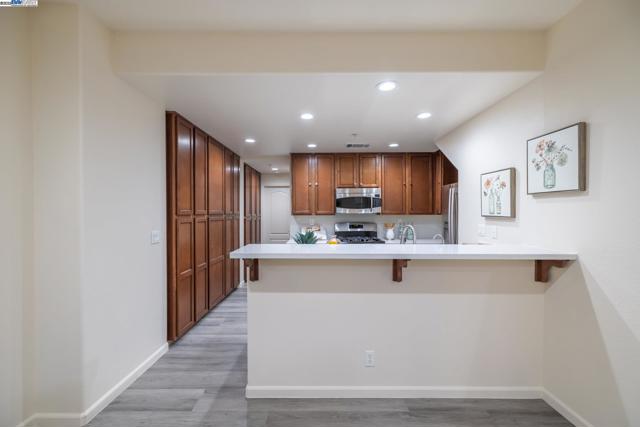 2200 Beech Cir, San Jose CA: https://media.crmls.org/mediaz/7d286fa6-2671-4422-b147-4d58a66e28a1.jpg