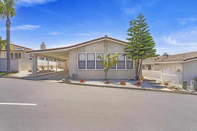 2010 W San Marcos Boulevard, San Marcos CA: https://media.crmls.org/mediaz/7d2945c0-187d-461d-994f-02966a64c880.jpg