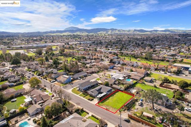 1816 Parsons Ln, Antioch CA: https://media.crmls.org/mediaz/7d29507b-7d82-488a-bbd3-a88361437a77.jpg
