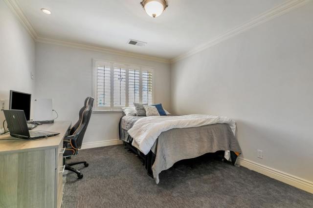 1905 White Oaks Road, Campbell CA: https://media.crmls.org/mediaz/7d29b689-5e61-4342-8da8-937d968352f8.jpg