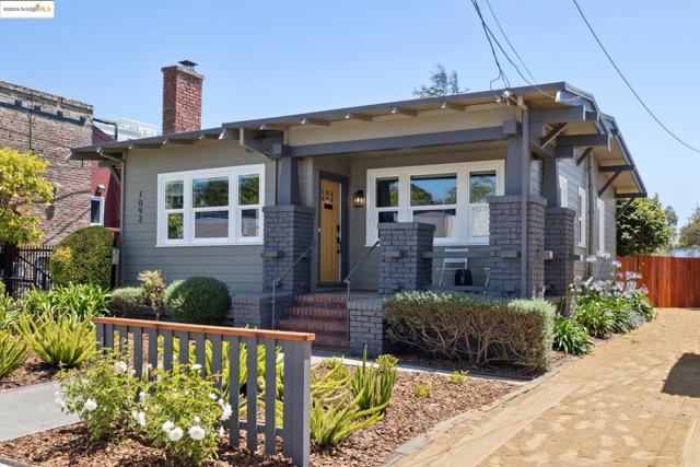1092 Dwight Way, Berkeley CA: https://media.crmls.org/mediaz/7d29f9b1-3b5a-4ec4-828b-cbf8549662fd.jpg