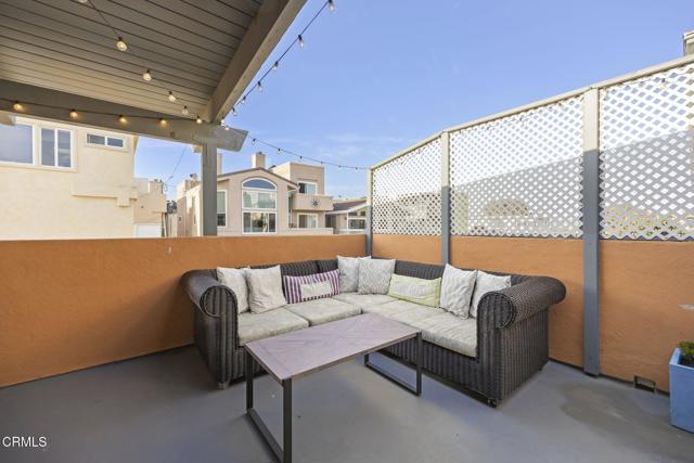 2924 Lakeshore Court, Oxnard CA: https://media.crmls.org/mediaz/7d2a0d9f-bc0d-4095-bc9f-bce6b23684b6.jpg