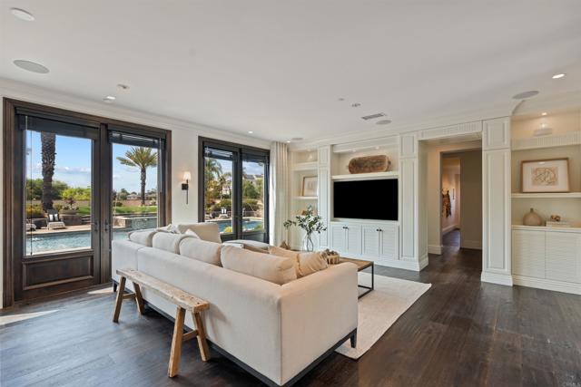 2574 Muirfields Drive, Carlsbad CA: https://media.crmls.org/mediaz/7d2aeb06-89a2-4d0f-bf66-2aaf1a5947f4.jpg