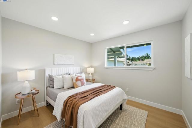 5525 Roosevelt Pl, Fremont CA: https://media.crmls.org/mediaz/7d2d5e1a-d35d-4bb1-b78e-0e9bd8835ff8.jpg
