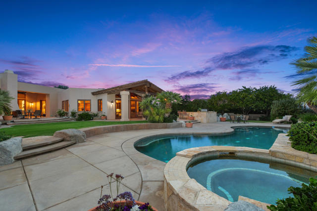 49260 Jfk Trail, Palm Desert CA: https://media.crmls.org/mediaz/7d2d971c-ed61-46ec-abeb-c62df1f421a9.jpg