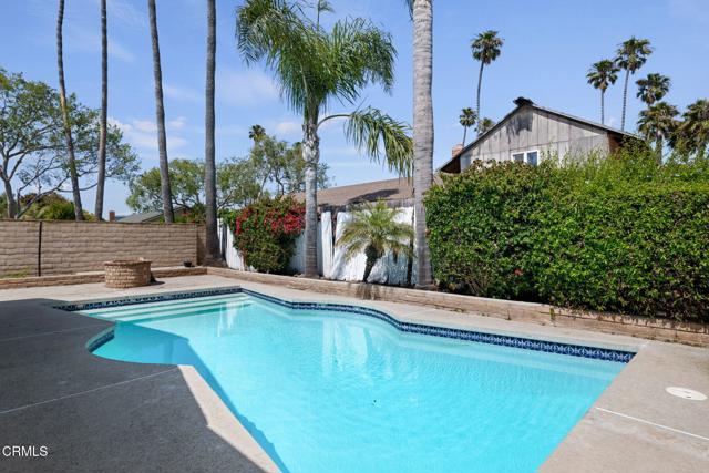 1310 Anza Court, Oxnard CA: https://media.crmls.org/mediaz/7d2deca5-1078-4965-a022-659ec3626a6d.jpg