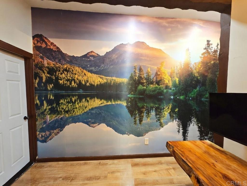https://media.crmls.org/mediaz/7d2e6b84-49bb-406b-84a5-d2ced80df8ba.jpg?preset=X-Large