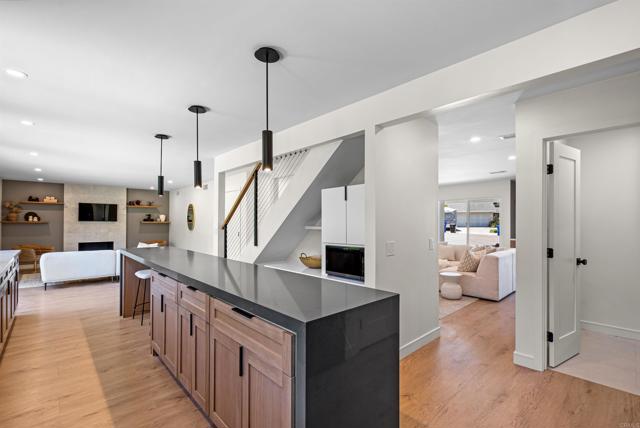 4687 Murat Ct, San Diego CA: https://media.crmls.org/mediaz/7d2e6d71-7c1f-442e-8787-4a19bbbc93a0.jpg