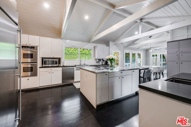 Drew Fenton | 422 Parkwood Drive Los Angeles CA | MLS: 7209274