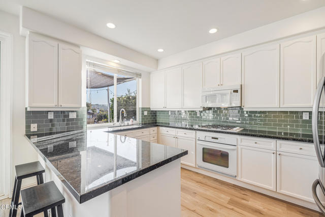 Detail Gallery Image 16 of 44 For 3118 Foxtail Ct, Thousand Oaks,  CA 91362 - 3 Beds | 2 Baths