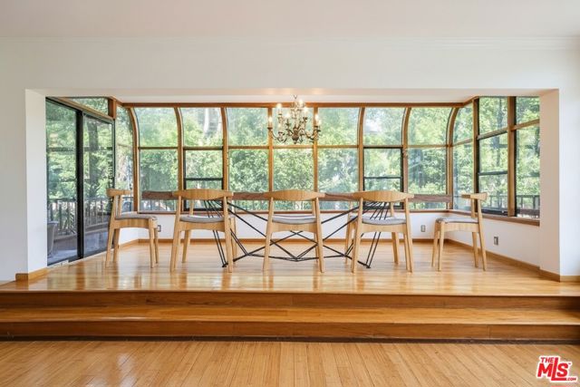 1124 N Kings Road, West Hollywood CA: https://media.crmls.org/mediaz/7d2f3999-2fc7-4887-b753-9adf69ca400a.jpg