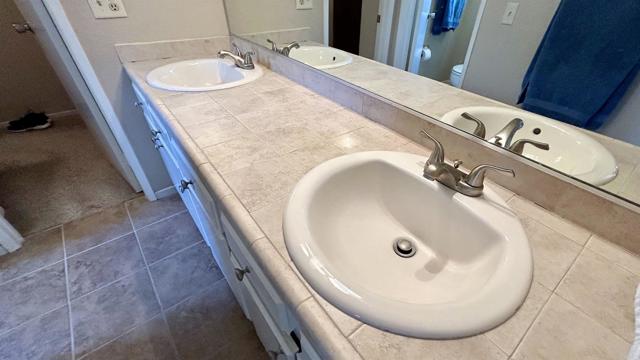 Detail Gallery Image 13 of 25 For 2683 Coventry Rd, Carlsbad,  CA 92010 - 3 Beds | 2/1 Baths