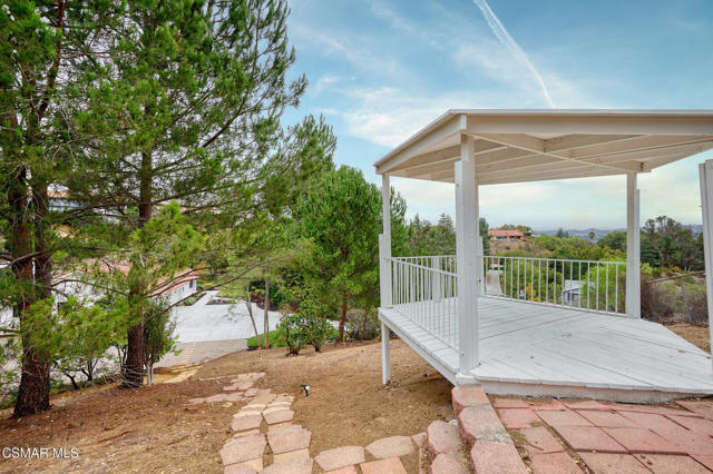 674 Lautrec Court, Thousand Oaks CA: https://media.crmls.org/mediaz/7d303fcc-9359-4b7a-8219-04eb705f3242.jpg