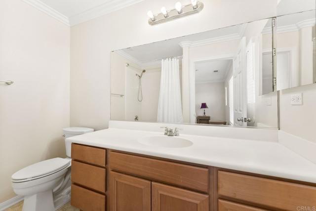 2843 Hidden Valley Court, Spring Valley CA: https://media.crmls.org/mediaz/7d30414c-ebf1-43c4-b830-1177fd739762.jpg