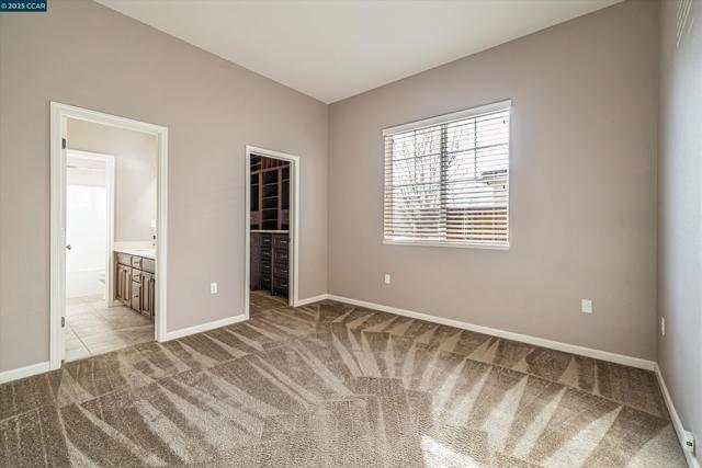 6432 Laurel Creek Pl, Livermore CA: https://media.crmls.org/mediaz/7d31c411-b2f2-4490-91bb-70b6db9a1521.jpg