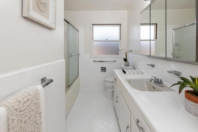1202 Woodland Drive, San Mateo CA: https://media.crmls.org/mediaz/7d31f59f-5bf0-4db6-bfe9-e307c80abbf1.jpg