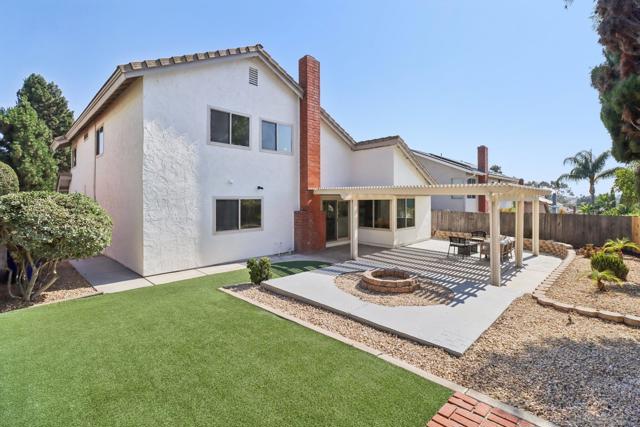 12880 War Horse St, San Diego CA: https://media.crmls.org/mediaz/7d322ec4-d7f1-4953-b3f1-30f937f53f03.jpg