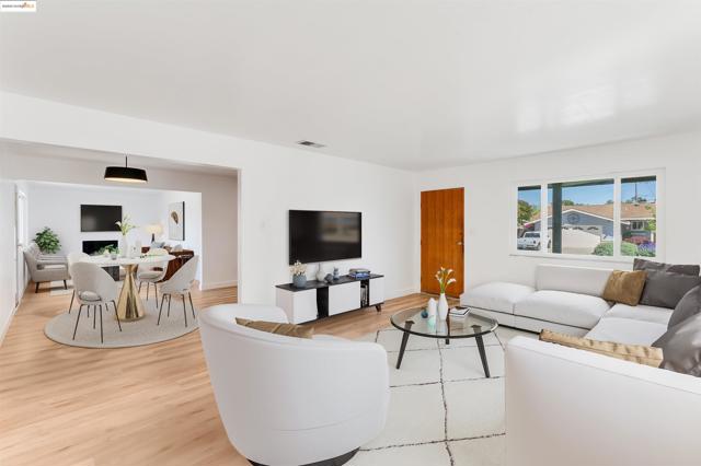 1908 New Jersey St, Fairfield CA: https://media.crmls.org/mediaz/7d3276b4-7541-4f3a-ac4e-5823797f47df.jpg