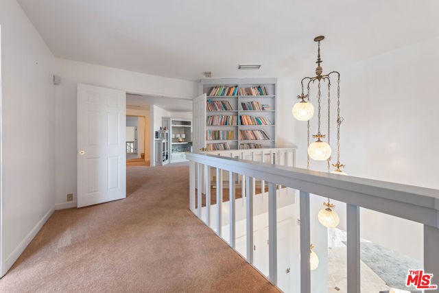 2357 Knob Hill Drive, Riverside CA: https://media.crmls.org/mediaz/7d3293b0-2e14-4f7a-9ce5-800ae6dd44a0.jpg