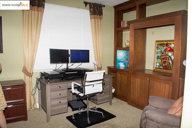 1083 Steeple Blvd, Brentwood CA: https://media.crmls.org/mediaz/7d331c49-7b16-412e-ae59-f5df44e30442.jpg