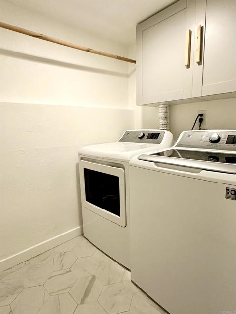 10525 Flora Verda Court, Santee CA: https://media.crmls.org/mediaz/7d3365eb-a791-4829-aa8e-4cb56ef2019b.jpg