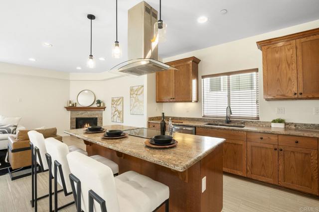 Detail Gallery Image 13 of 35 For 351 Maria Ave, Spring Valley,  CA 91977 - 3 Beds | 3 Baths
