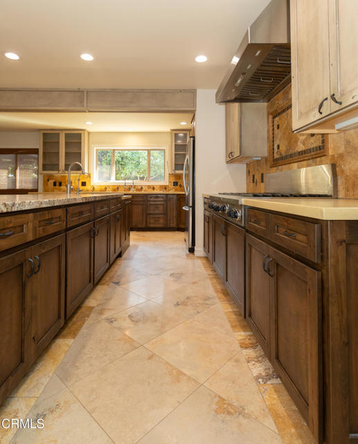 Detail Gallery Image 6 of 20 For 1675 Arroyo Seco Dr, Ventura,  CA 93004 - 4 Beds | 2/1 Baths