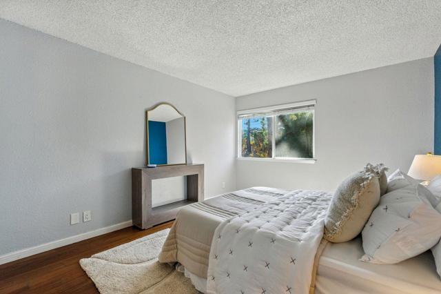 381 Half Moon Lane, Daly City CA: https://media.crmls.org/mediaz/7d33f29e-b102-4a71-a709-a998ff8f7317.jpg