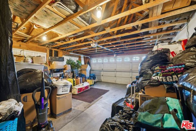 16185 Viho Road, Apple Valley CA: https://media.crmls.org/mediaz/7d340c2f-5b57-4d1c-b102-59318c3d109f.jpg