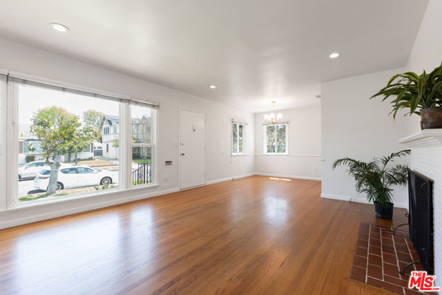 7601 Dunfield Avenue, Los Angeles CA: https://media.crmls.org/mediaz/7d3421e0-f5f6-4c1b-9ab2-2eb6bdfde7ec.jpg