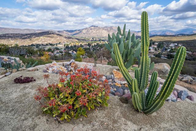 Home for Sale in Ramona