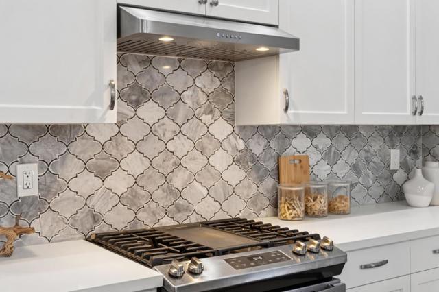 3000 26th Street, San Francisco CA: https://media.crmls.org/mediaz/7d34ece8-5182-4453-8047-832ef209326f.jpg