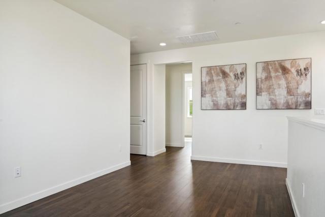 185 Tanoak Street, Hollister CA: https://media.crmls.org/mediaz/7d3503d0-3691-4598-b226-73c3c61931c1.jpg
