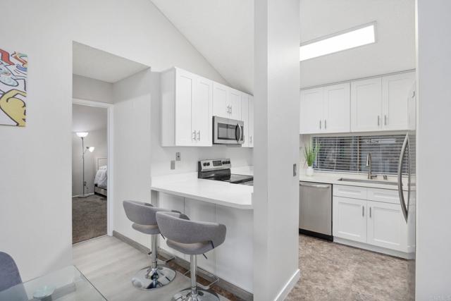 Detail Gallery Image 12 of 27 For 6214 Agee St #34,  San Diego,  CA 92122 - 2 Beds | 1/1 Baths