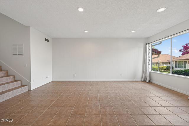 Detail Gallery Image 13 of 26 For 1439 Ramona Dr, Thousand Oaks,  CA 91320 - 3 Beds | 2 Baths