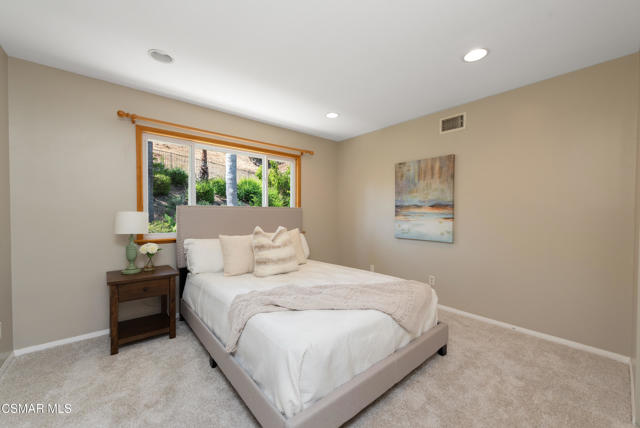 1253 Willsbrook Court, Westlake Village CA: https://media.crmls.org/mediaz/7d374089-3a49-41e2-ab25-e0bc8377599a.jpg