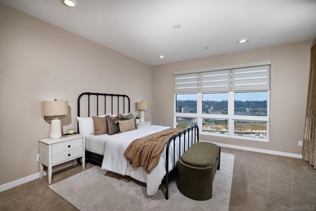 2921 Via Alta Pl, San Diego CA: https://media.crmls.org/mediaz/7d375748-f13a-4c62-a17e-c50a3c03a086.jpg