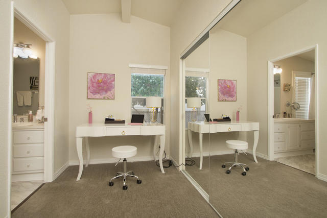 Image 9 of 48 For 14777 Palm Drive  8