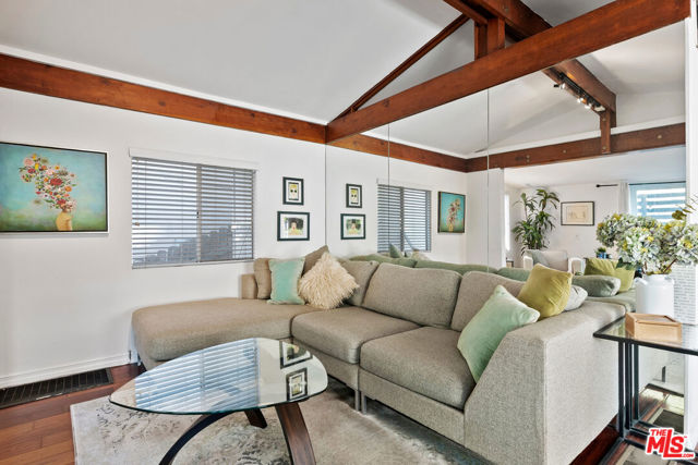 Drew Fenton | 1653 N Beverly Glen Boulevard Los Angeles CA | MLS: 7574245