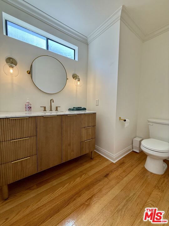 2008 Belmont Lane, Redondo Beach CA: https://media.crmls.org/mediaz/7d37faee-9c76-40bf-9bfc-820aadb5aea4.jpg