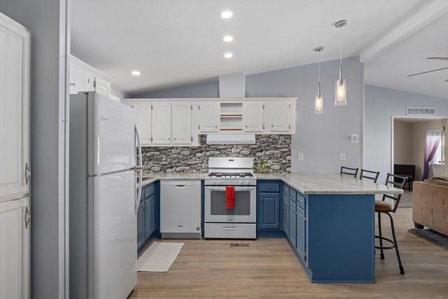 Detail Gallery Image 12 of 37 For 211 N Citrus Ave #31,  Escondido,  CA 92027 - 2 Beds | 2 Baths