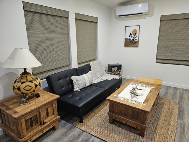 4884 Avenida Del Sol, Joshua Tree CA: https://media.crmls.org/mediaz/7d3987d6-2d83-41d7-bc4e-63d5abc48de2.jpg