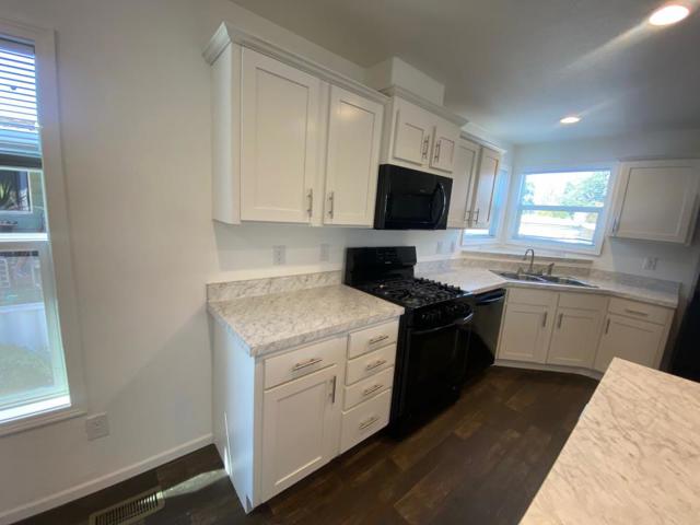 Image 13 of 14 For 110 Marigold Avenue