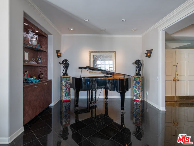 4313 Van Nuys Boulevard, 302 photo 6